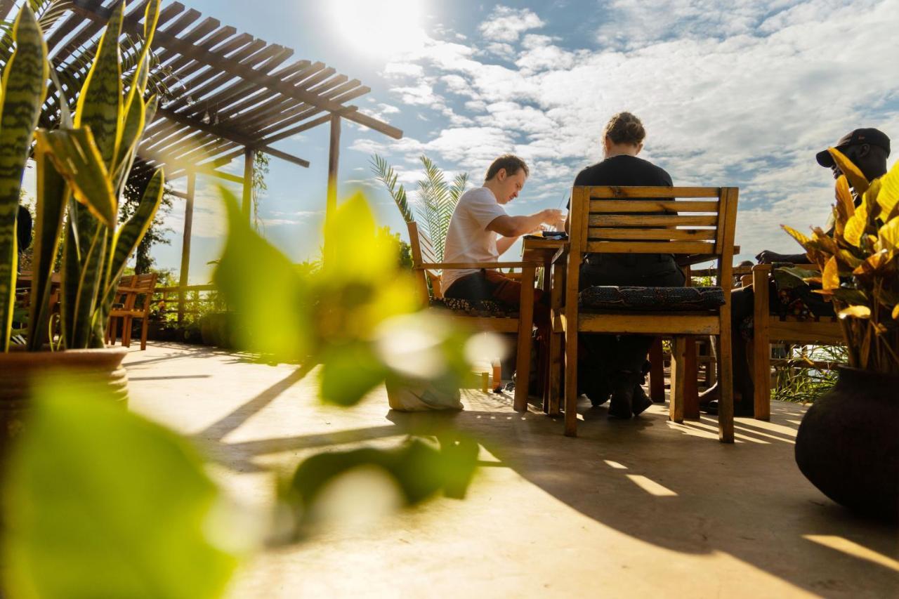 Isunga Lodge Kibale National Park Экстерьер фото
